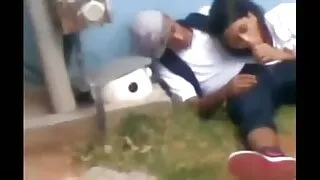 তিনি তার প্যান্ট বন্ধ বেল্ট গ্রহণ এবং তার বান্ধবী সেক্স ভিডিও এইচডি আউট একটি যৌন ক্রীতদাস তৈরি