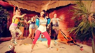 তিনি বিশেষ তেল দিয়ে শরীর বাংলা ভিডিও sex ঢেলে এবং পাগল বো শুক্রকে আত্মসমর্পণ করে